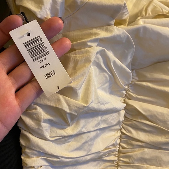 Aritzia blouse - Picture 2 of 9